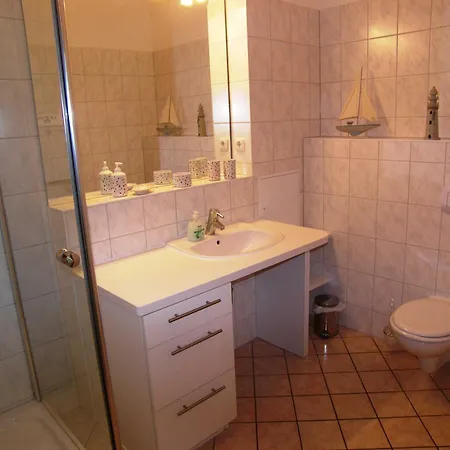 Villa Ledwig, Medici *